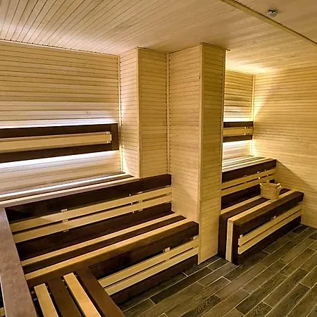 Hotel Montenegrina & 4*