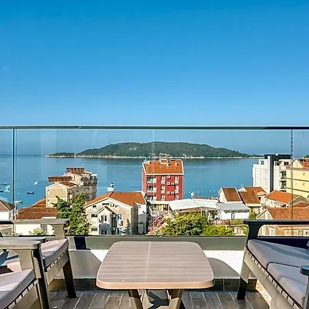 Montenegrina & 4* Podgorica